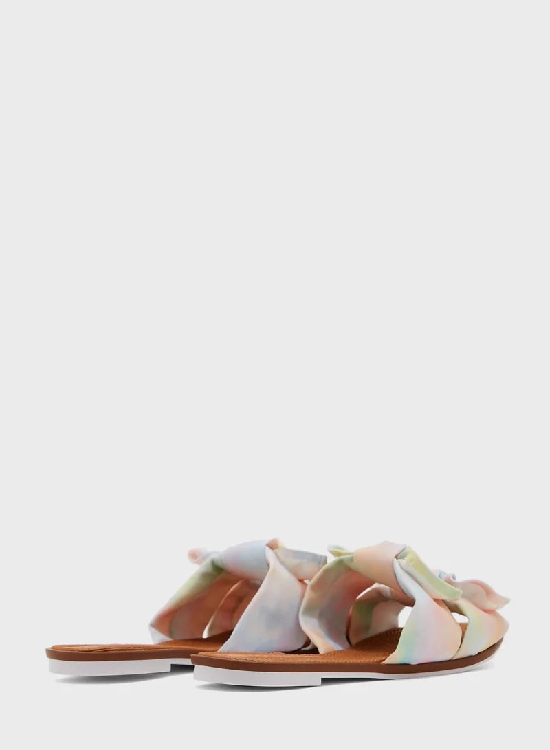 MOLECA Jairdan Flat Sandals