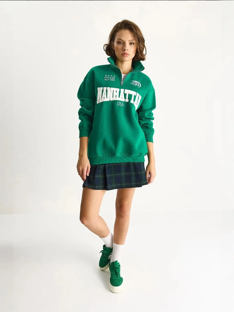 Bianco Lucci Green LUCCI Back Printed Long Sleeve Zipper Collar Sweatshirt for Women | Best Price UAE
