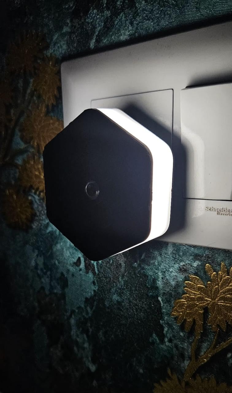 HOARD Hexagon-Shaped Warm Amber LED Plug-in Night Lamp with Automatic Sensor, Energy Efficient, Touch Control (Clear White, Pack of 1) - Image 2