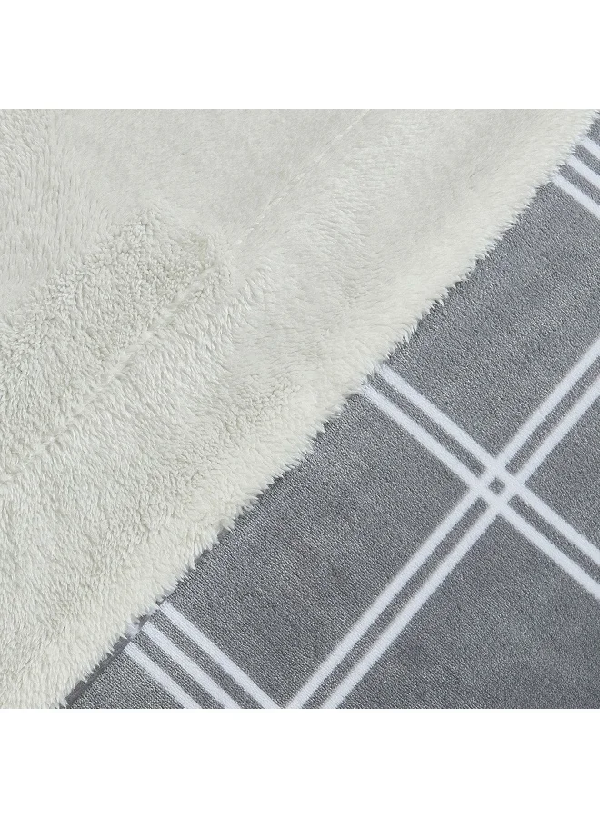 Home Box Braxton Magadan Printed Flannel Sherpa Queen Blanket 220 x 200 cm