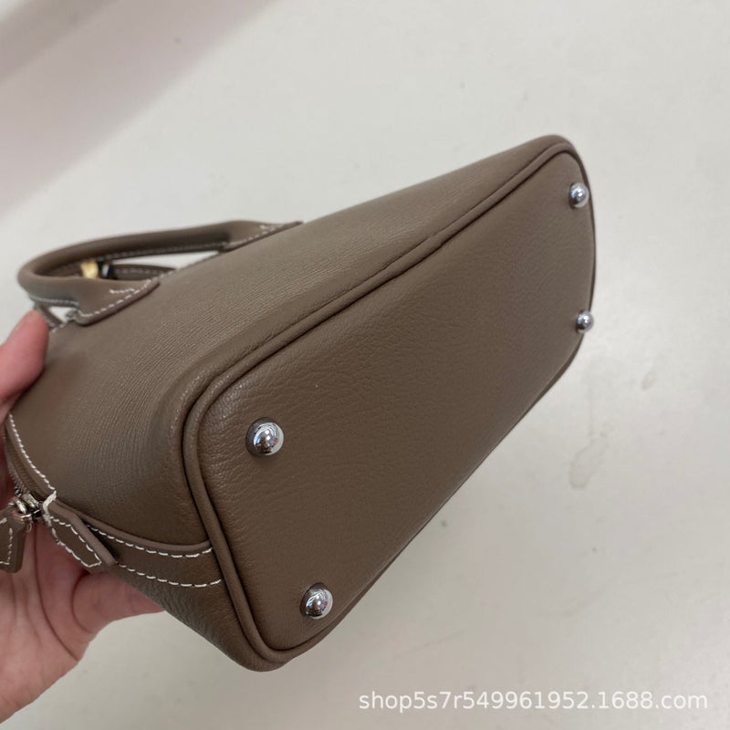 With Box) Mini Bowling Shell Bag Women'S Shoulder Bag Accessible Luxury Sheep Pattern Hand-Held Crossbody Bag - Image 4