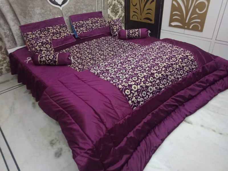 طقم سرير ناعم من شينيل مع تطريز بتصميم ليدين 8 قطع (لحاف، ملاءة سرير مزدوج، 2 غطاء وسادة، 2 وسائد محشوة، 2 أغطية وسائد طويلة محشوة)