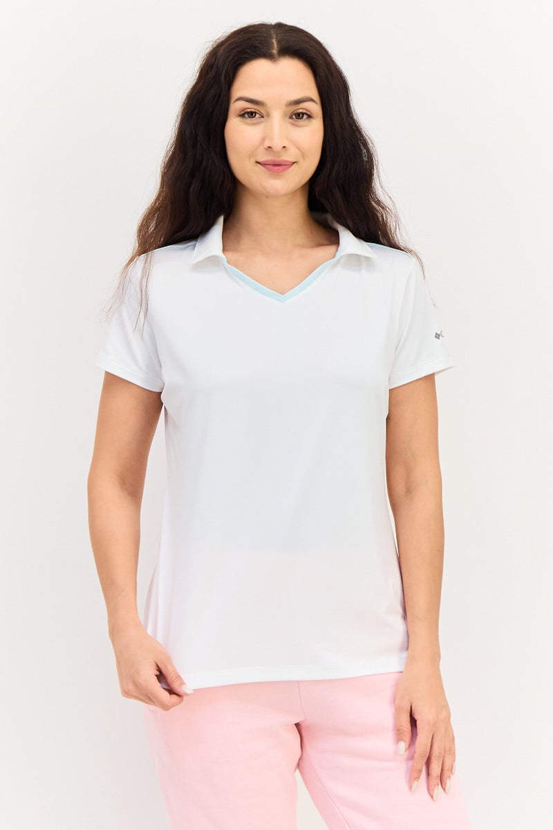 Columbia تي شيرت بولو خارجي قصير الأكمام للنساء، أبيض - Image 1