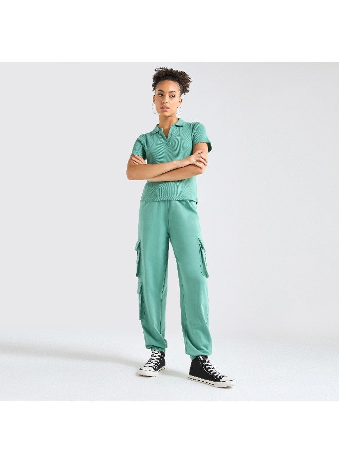 سبلاش فيڤ بلوزة بأكمام قصيرة وبنطال كارجو - Image 4