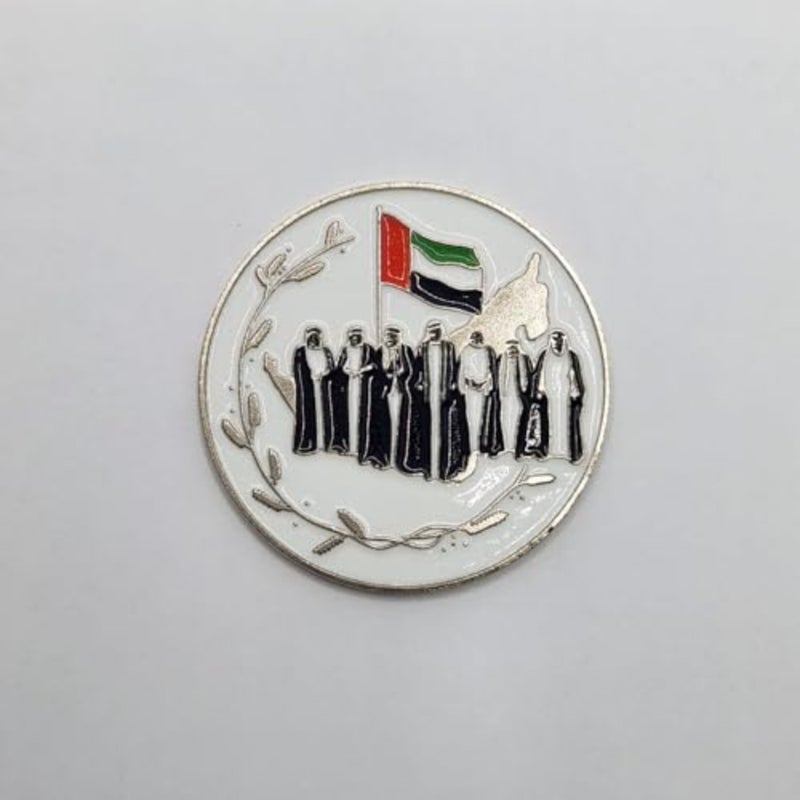 شارة معدنية للآباء المؤسسين لدولة الإمارات العربية المتحدة، شارة المينا لليوم الوطني لدولة الإمارات العربية المتحدة، ملصق دائري للعملات المعدنية، أبيض وفضي، لاصق 3M، لتزيين الهاتف - Image 1