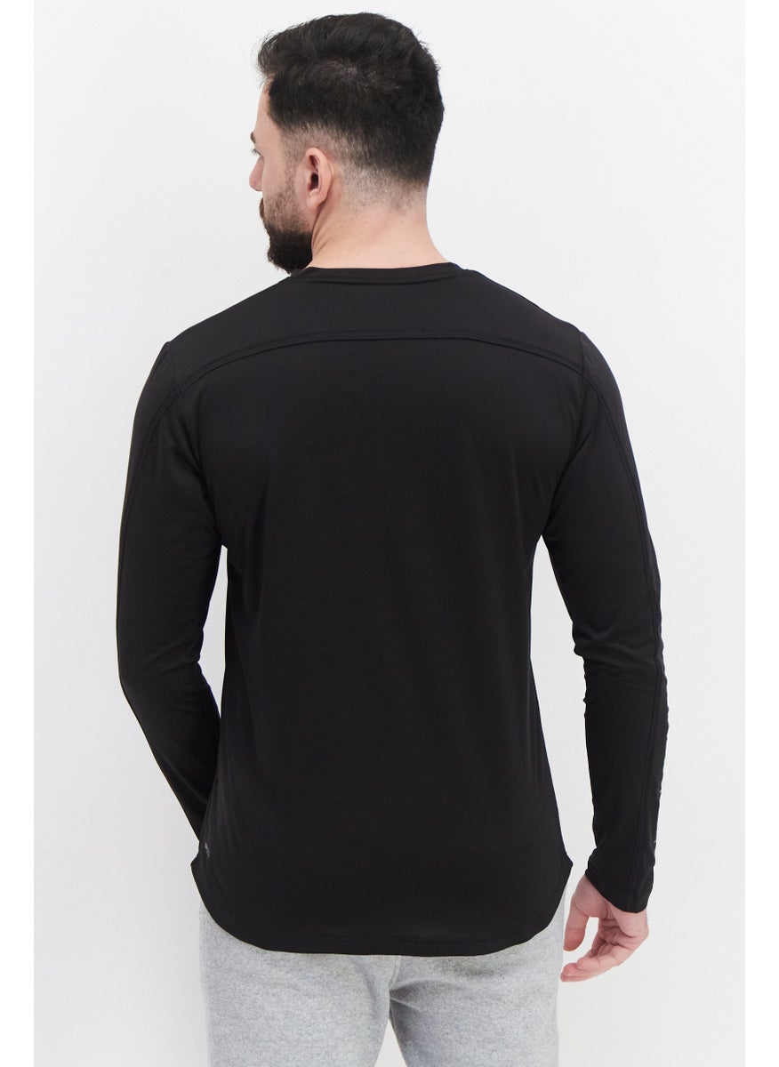 PUMA - تي شيرت رياضي مناسب للجري للرجال، أسود - Image 1