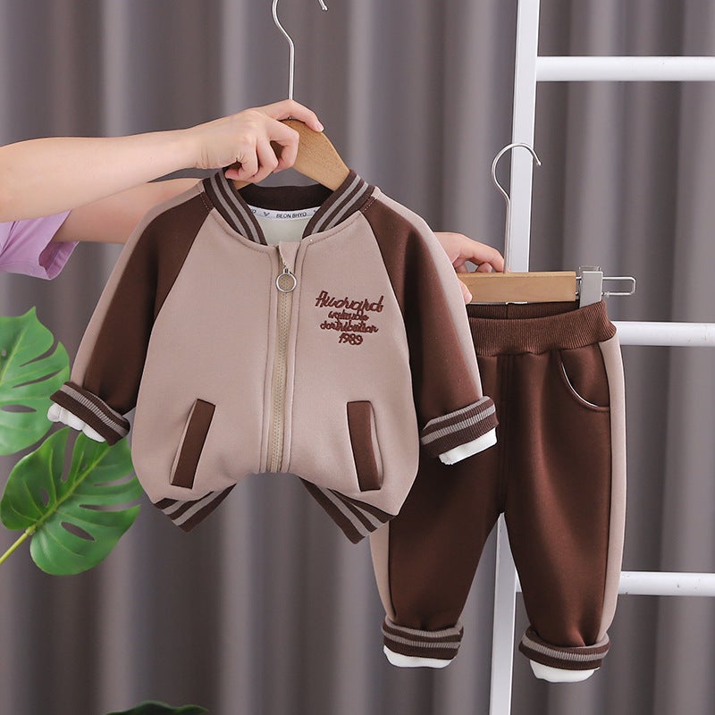 Boys suit Winter Babys Cartoon fleece-lined Sweatshirt Autumn and Winter Childrens Casual Childrens Thickened Two-piece Set Dark brown - Image 3