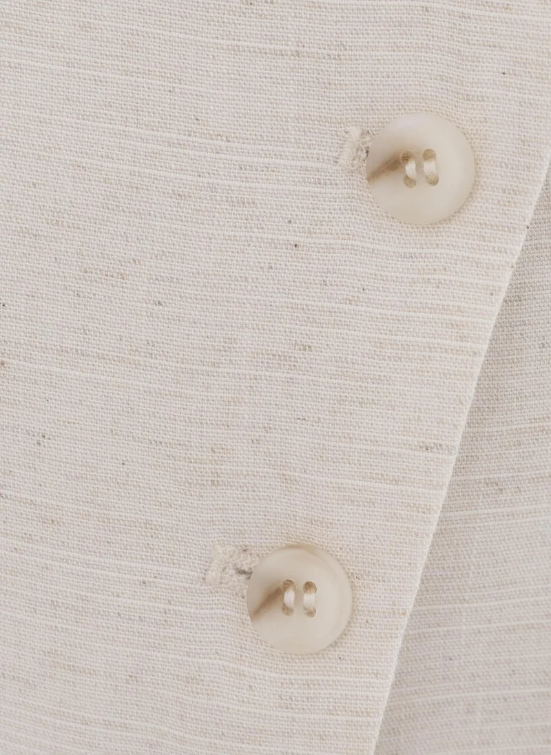 Lichi Linen waistcoat with diagonal fastening