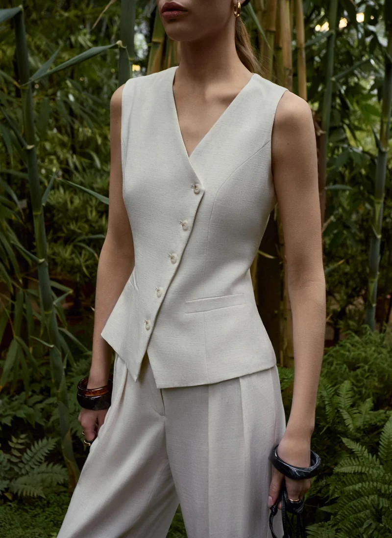 ليتشي صدرية من قماش الكتان مع قفل بإبزيم قطري