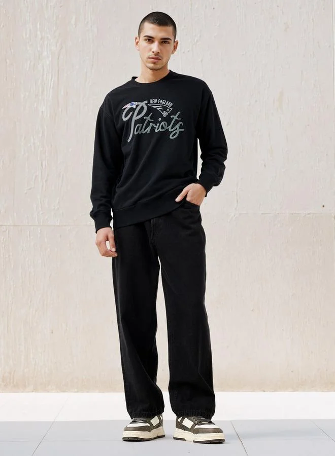 SP Characters New England Patriots Embroidered Sweatshirt