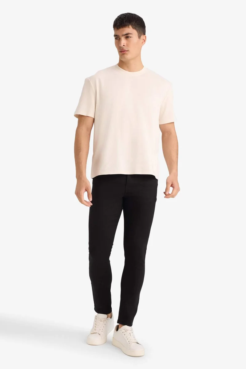 ديفاكتو Regular Fit Crew Neck Twill Short Sleeve T-shirt
