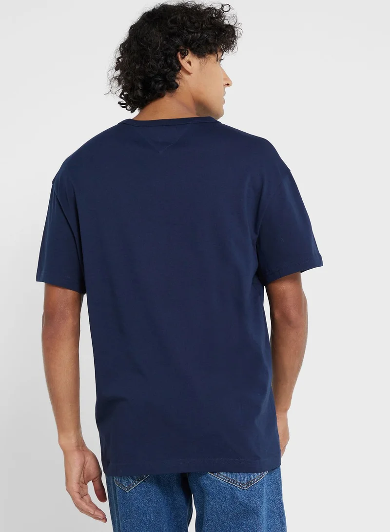 TOMMY JEANS Logo Crew Neck T-Shirt
