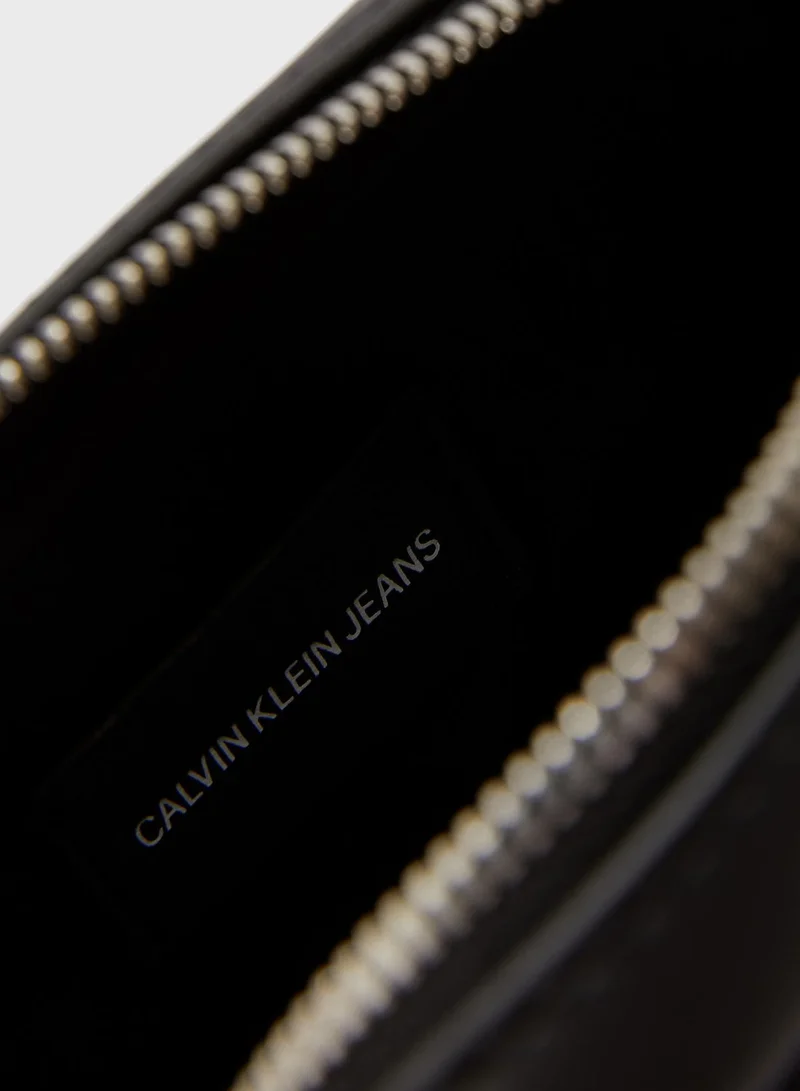 CALVIN KLEIN Logo Messenger Bag