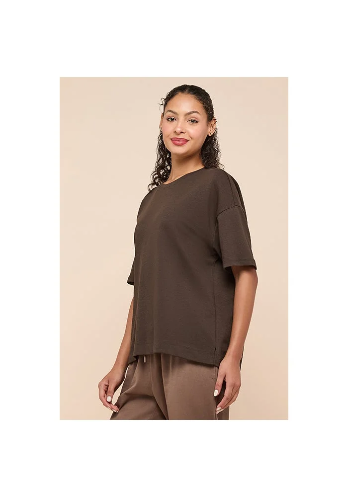 أر أند بي Solid Relaxed Fit T-Shirt with Crew Neck and Short Sleeves