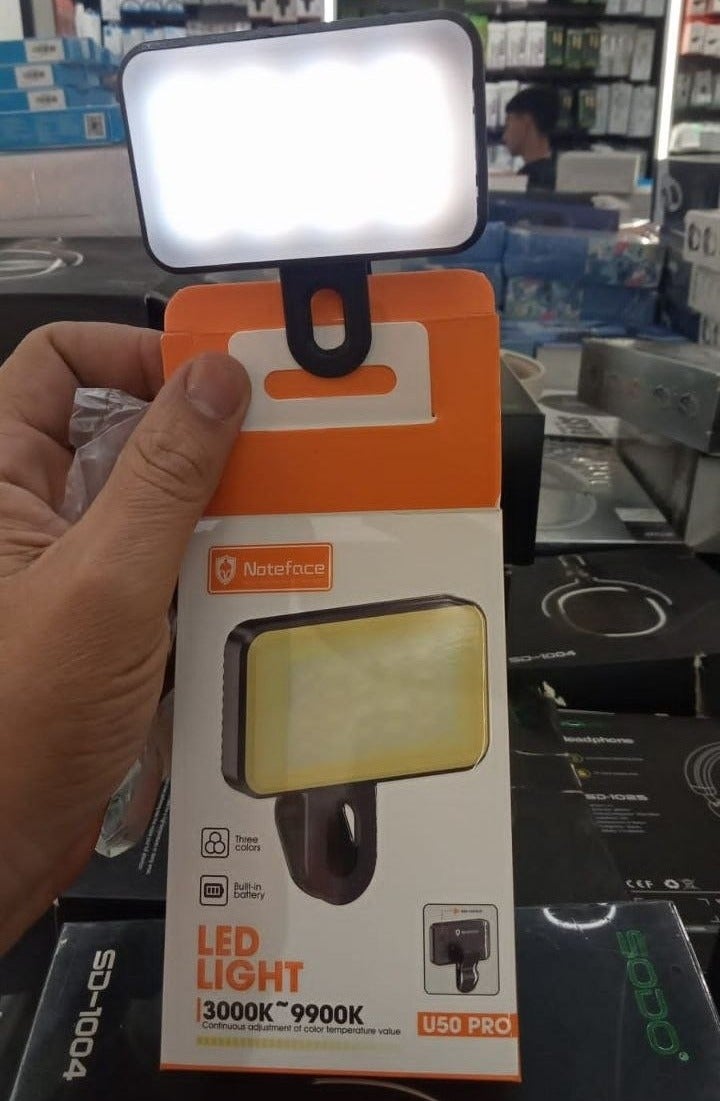 مصباح سيلفي LED محمول بـ 3 أوضاع إضاءة (أبيض، دافئ، مختلط)​ - إضاءة قابلة للتعديل بـ 3 درجات سطوع، مشبك تثبيت عالمي للهواتف واللابتوب، بطارية قابلة للشحن، مثالي للتيك توك واجتماعات الزووم - Image 1