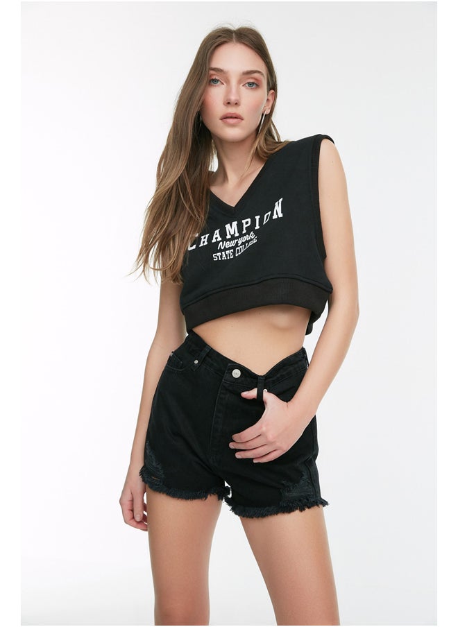 trendyol - Black Ripped Mini Denim Shorts TWOSS22SR0566 - Image 1