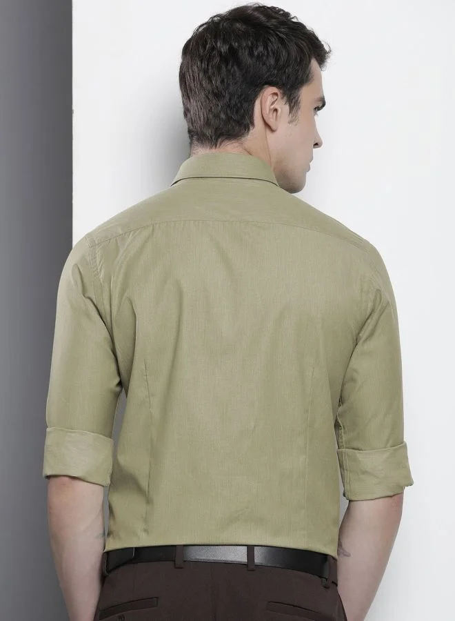شركة المرآب الهندية Men Slim Fit Solid Full Sleeves Cutaway Collar Formal Shirt
