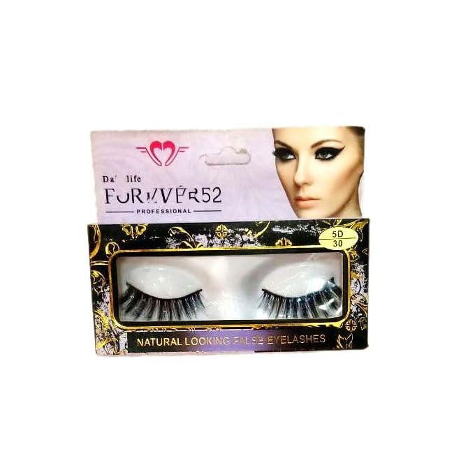 Pair Of Natural Looking False Eyelashes 5D زوج من الرموش الصناعية الاحترافية خماسية الأبعاد من Forever 52