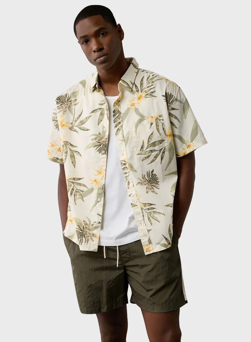 American Eagle Tropical Print Regular Fit Poolside Shirt