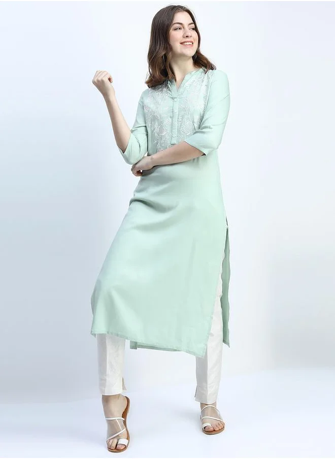 فيشود Women Green Floral Embroidered Kurta by Styli