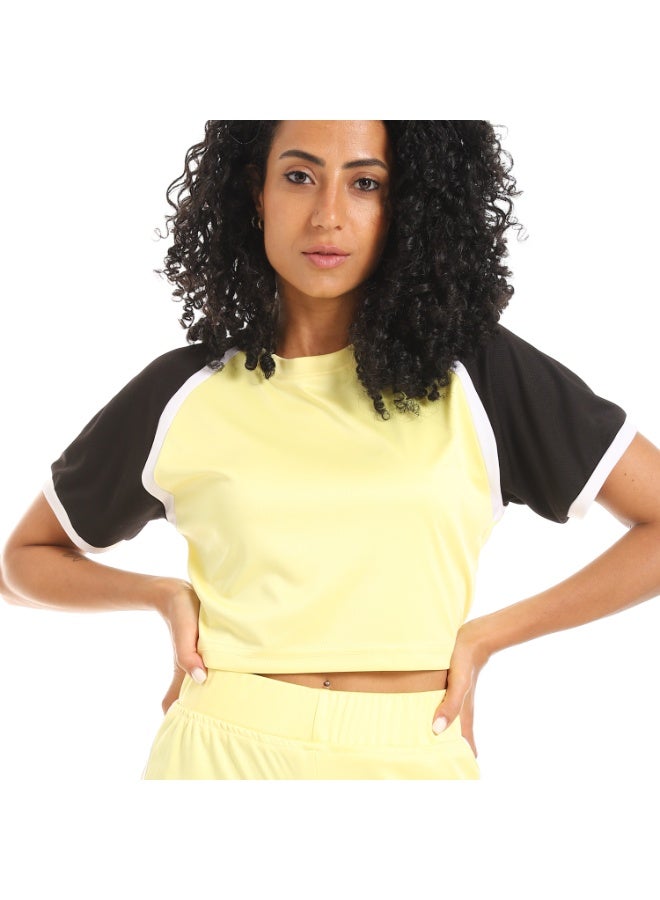 Caesar Women's two-piece sports set, half-sleeved T-shirt and pants  - Image 5