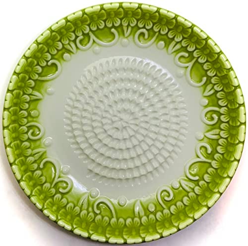 BonCera, All-in-one Premium Ceramic Garlic Grater Plate 4-Piece Set - Green Embossed Design and Style - For Garlic, Ginger, Chocolate, and more! - Comes with 5.25" Plate, Peeler, Brush, and Stand - Image 3