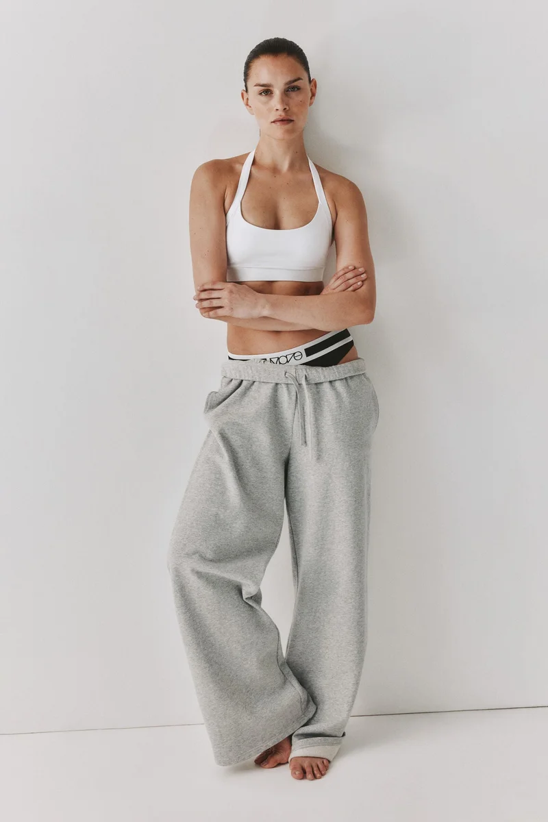 Light Support Halterneck sports bra with SoftMove™