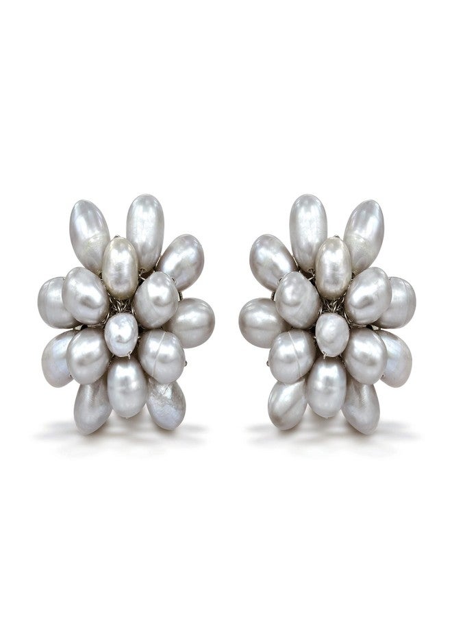 ايرافيدا أقراط AeraVida الكلاسيكية بتصميم زهور لؤلؤية أنيقة، بدون ثقب، أقراط لؤلؤية أنيقة للنساء، أقراط لؤلؤية مصنوعة يدويًا من المياه العذبة، مجوهرات بوهيمية، لؤلؤ - Image 1