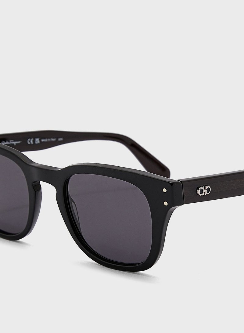 FERRAGAMO Wayfarers Sunglasses - Image 3