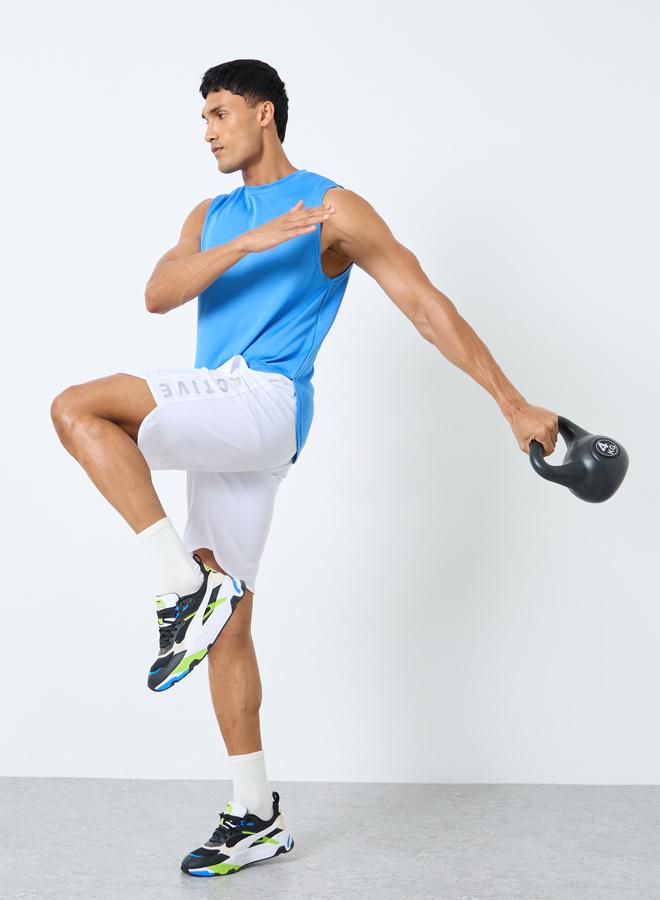 ستايلي اكتيف تيشيرت كت بتفاصيل شق جانبي - Image 2