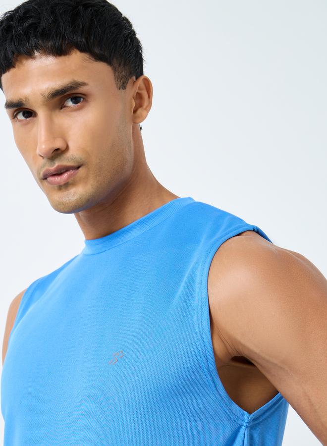 ستايلي اكتيف تيشيرت كت بتفاصيل شق جانبي - Image 5