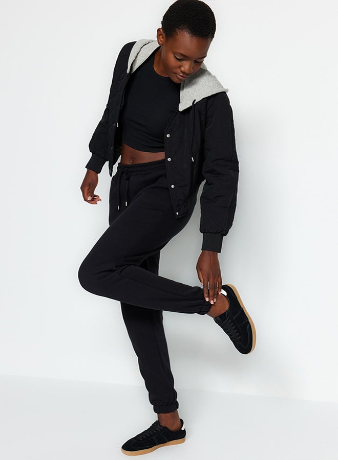 trendyol Black Thick Basic Knitted Sweatpants with Fleece Inside TWOAW22EA0468 - Image 3