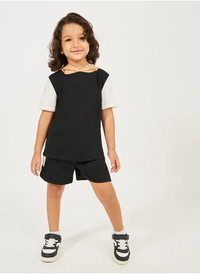 ستايلي Color Block Hooded T-Shirt & Short Set