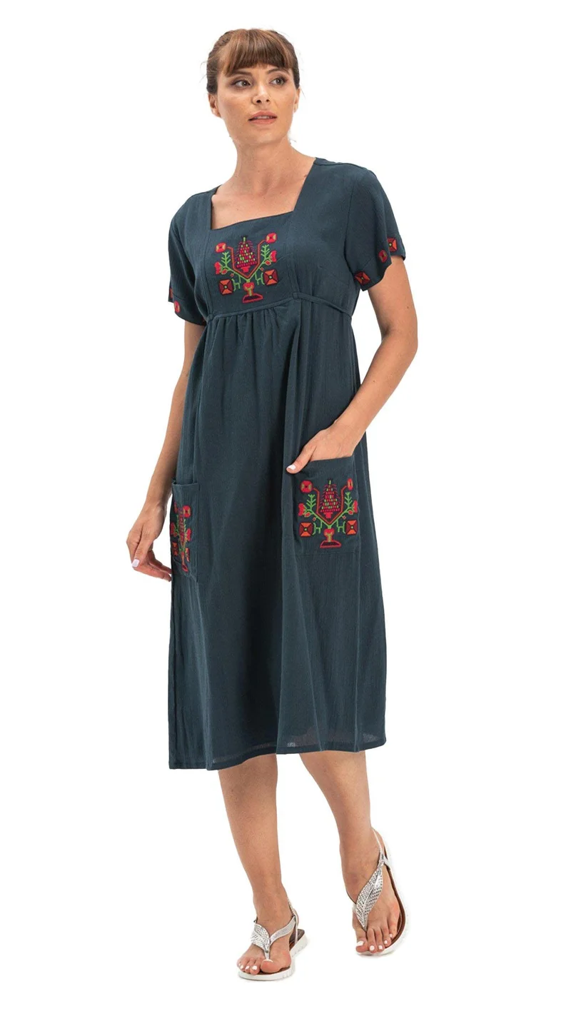 اليش شيل بيزي Embroidered Pocket Dress