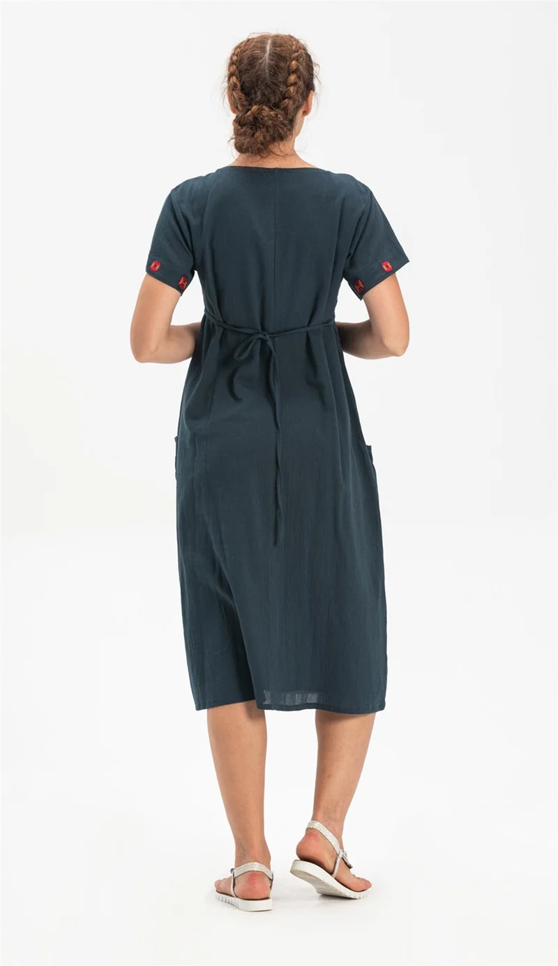 اليش شيل بيزي Embroidered Pocket Dress