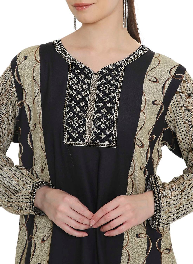 هانا آند سارا جلابية عربية نسائية باللونين الأسود والبيج، مزينة بتطريز على الرقبة - فستان قفطان أنيق بأكمام طويلة - Image 3