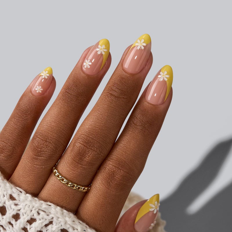 BTArtbox French Tip Press On Nails - Lamp-Curable Short Almond Press On Nails with Glue for Women, Semi-Transparent Soft Gel Glue On Nails in 16 Sizes - 32 Stick On Nails Kit, Daisy - Image 4