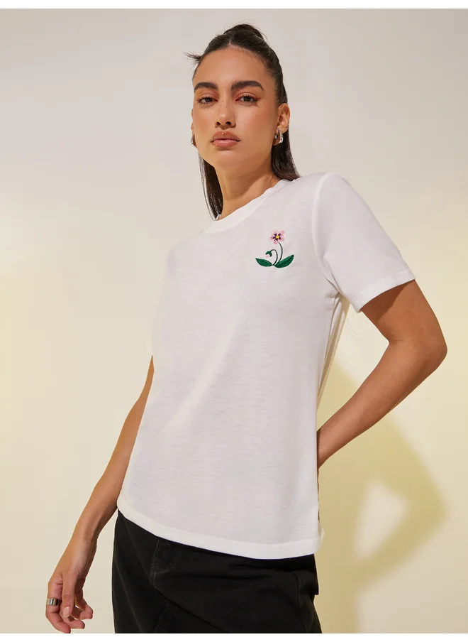 تايك تو Take Two Embroidered Flower Round Neck T-Shirt