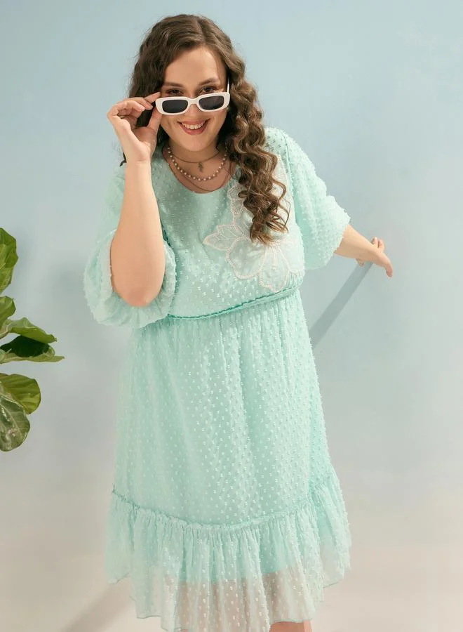 SASSAFRAS Sassafras Plus Green Dobby Skater Dress with Applique