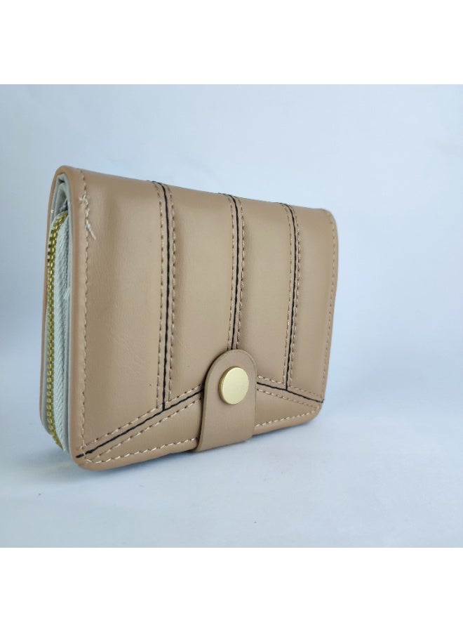Luxury Women’s Leather Wallet with Soft Texture and Inner Compartments for Organizing Your Essentials - Image 2