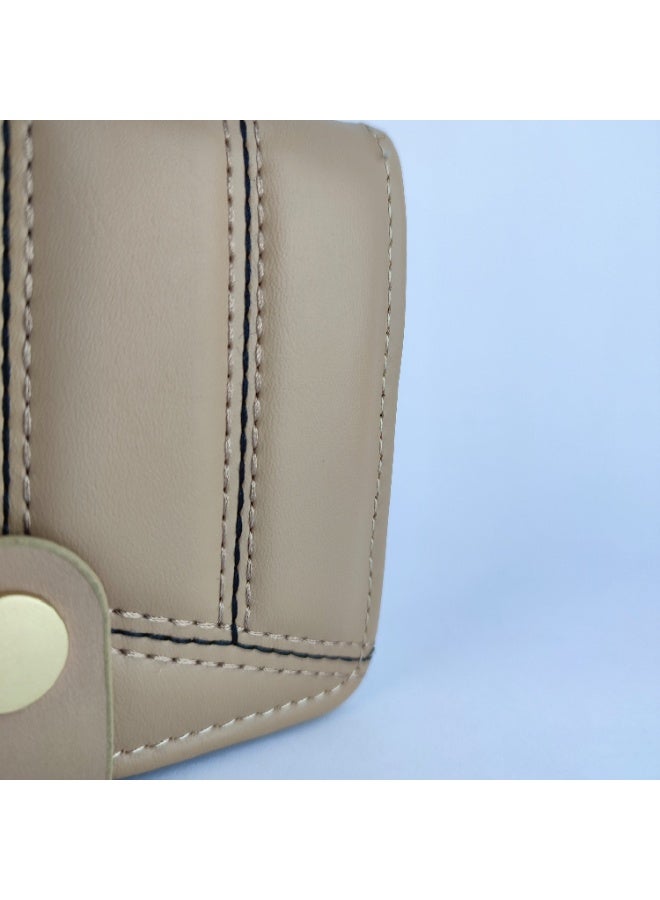 Luxury Women’s Leather Wallet with Soft Texture and Inner Compartments for Organizing Your Essentials - Image 4