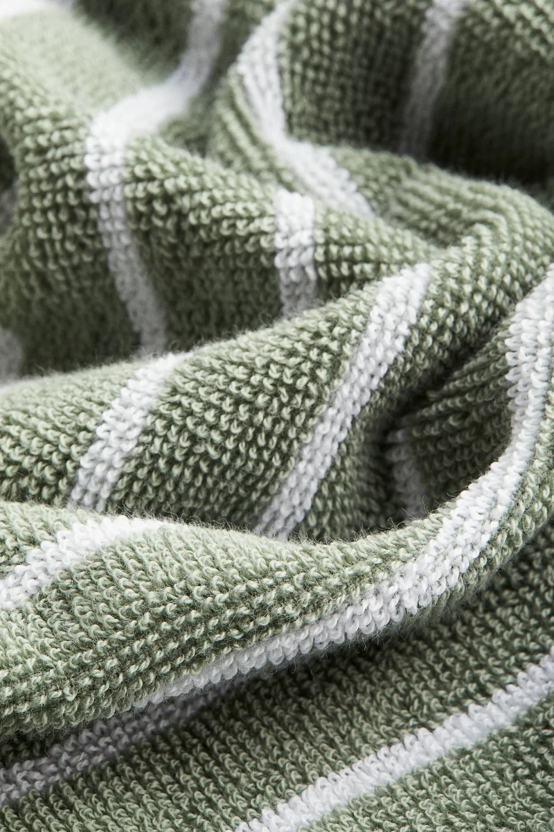 اتش اند ام روب استحمام من قطن تيري ناعم