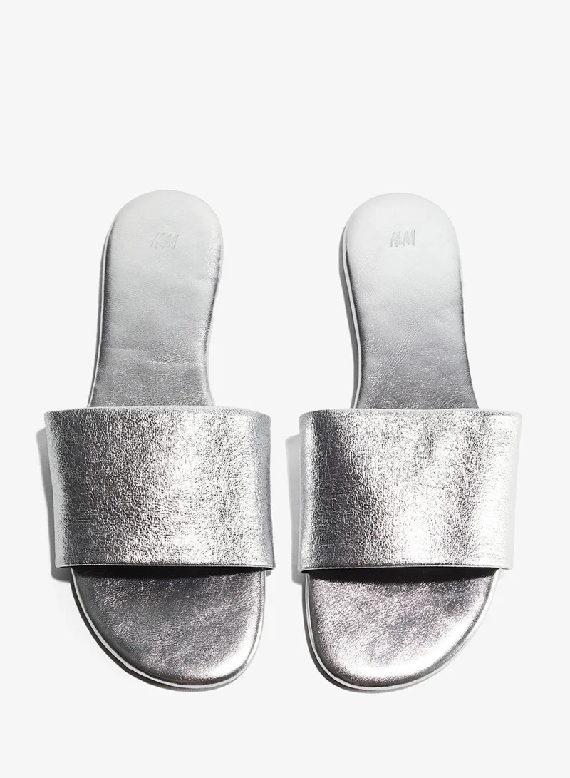 اتش اند ام صنادل