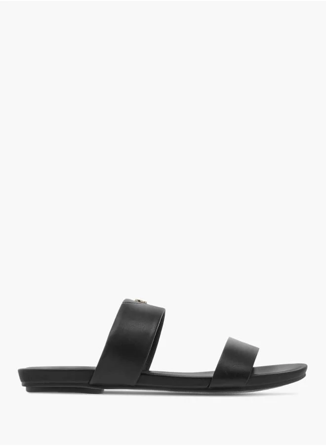 سيليست Women's Solid Slip-On Sandals