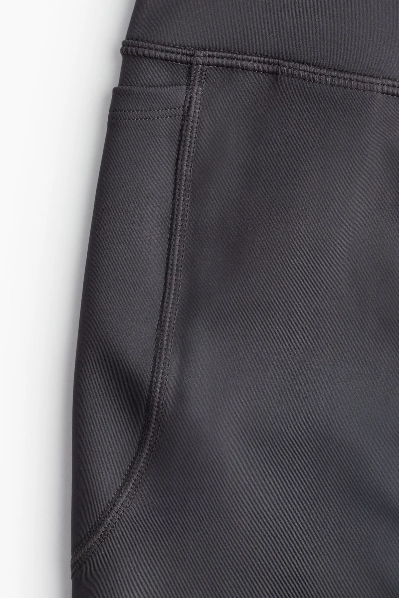 H&M Drymoveâ„¢ Pocket-Detail Sports Hotpants