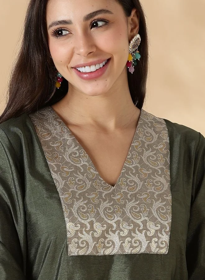 أبهشتي Olive Green V Neck Kurta with Brocade Accent and Balloon Sleeves