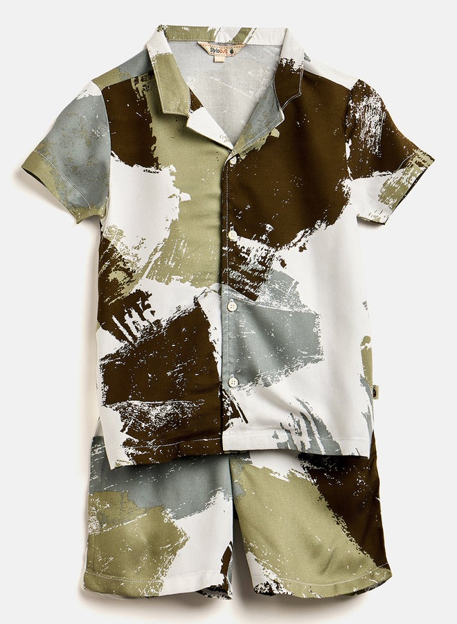 Stylo Bug Boys Green Brushstroke Print Shirt And Shorts Set - Image 1