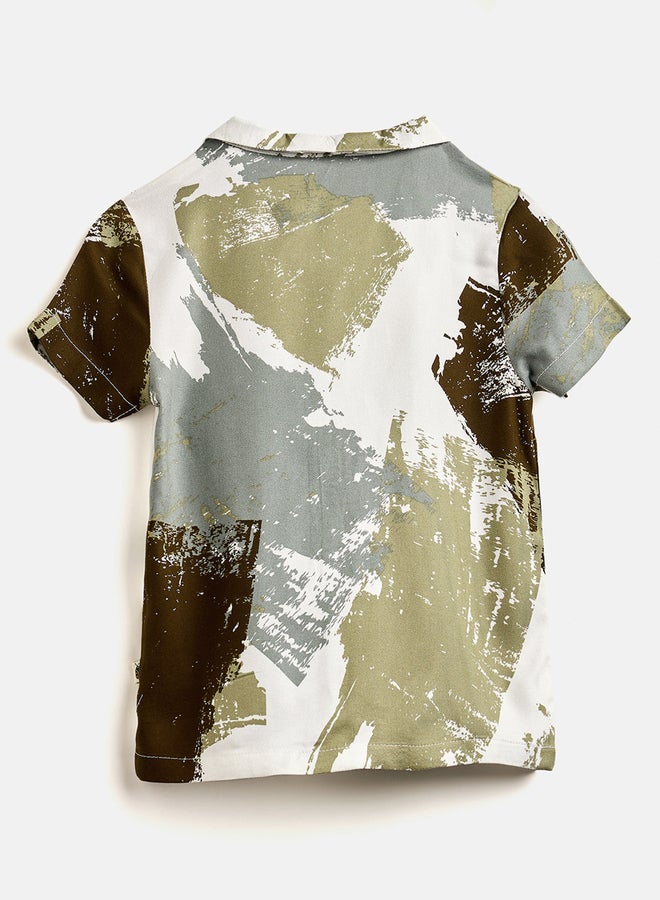 Stylo Bug Boys Green Brushstroke Print Shirt And Shorts Set - Image 3