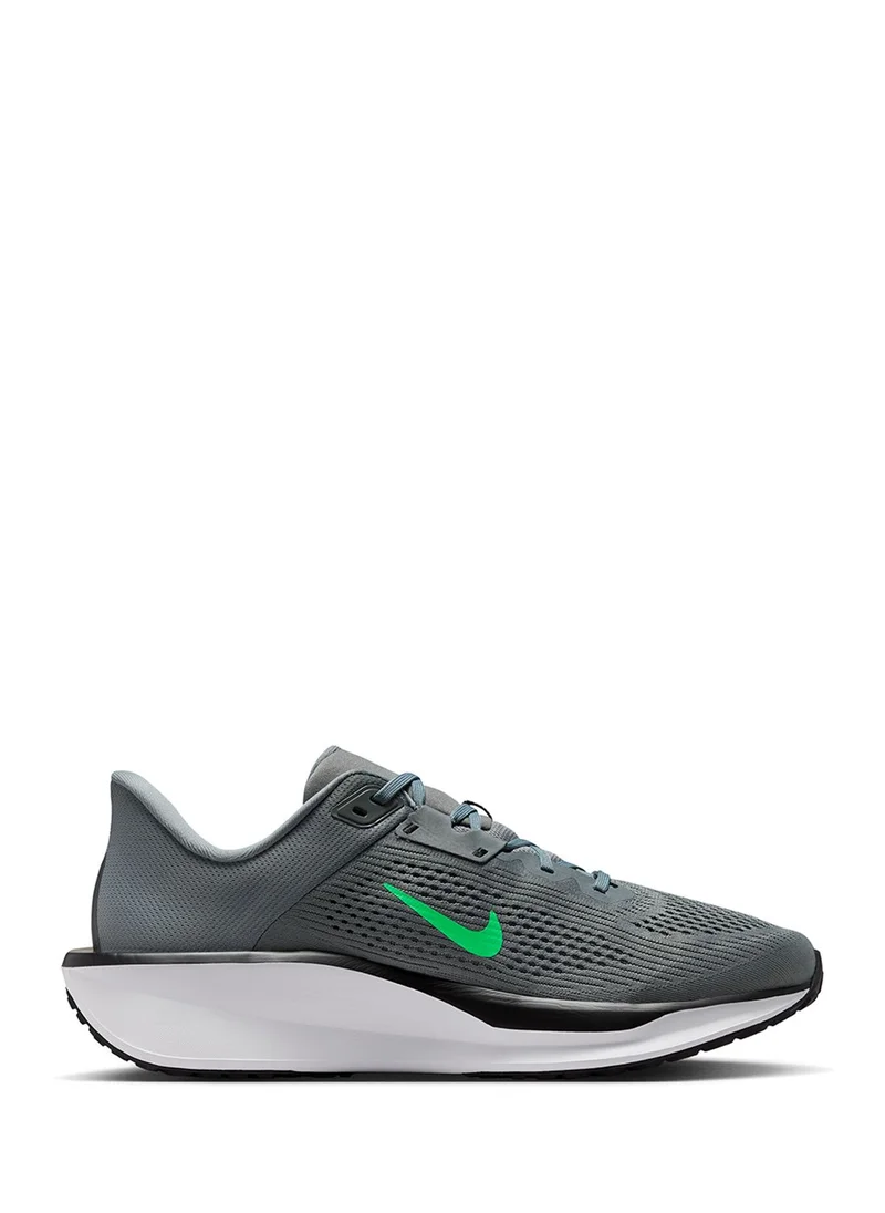 Nike Quest 6