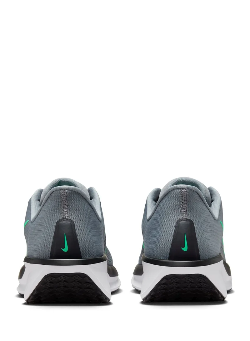 Nike Quest 6